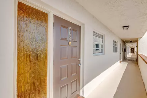 29 Yacht Club Dr #503, North Palm Beach, FL 33408