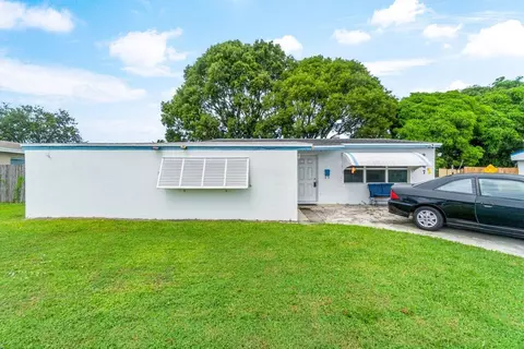 9147 Reed Dr, Palm Beach Gardens, FL 33410