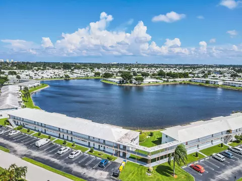 1116 Lake Ter #214, Boynton Beach, FL 33426
