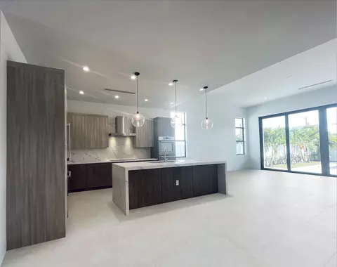 690 Jeffery St, Boca Raton, FL 33487