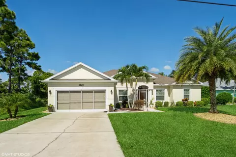 2821 SE Grand Dr, Port Saint Lucie, FL 34952