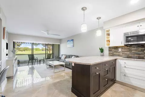 600 Greensward Ln #103-KN, Delray Beach, FL 33445