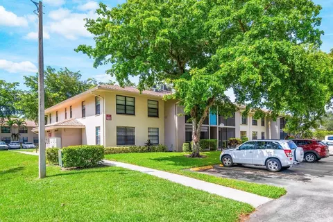 9815 Pineapple Tree Dr #204, Boynton Beach, FL 33436
