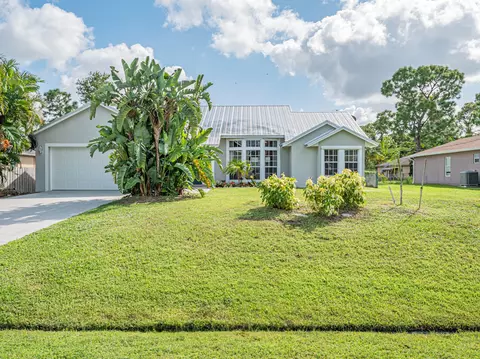 1932 SW Delmonico Ave, Port Saint Lucie, FL 34953