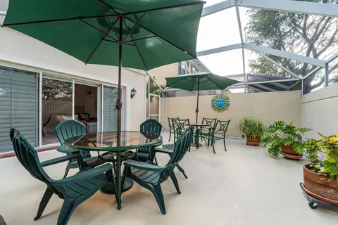 67 Live Oak Cir, Tequesta, FL 33469