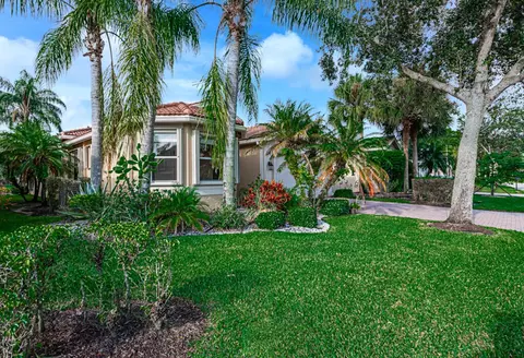8804 Palm River Dr, Lake Worth, FL 33467