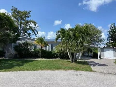 2637 SE 32nd St, Okeechobee, FL 34974