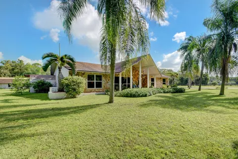 1773 Gallop Dr, Loxahatchee, FL 33470