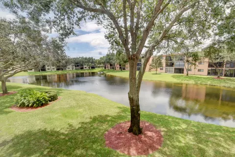 15244 Lakes Of Delray Blvd #208, Delray Beach, FL 33484