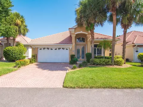 612 NW Lambrusco Dr, Port Saint Lucie, FL 34986