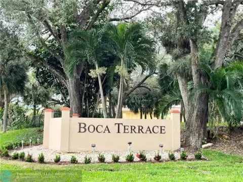 806 SW 9th Street Cir #203, Boca Raton, FL 33486