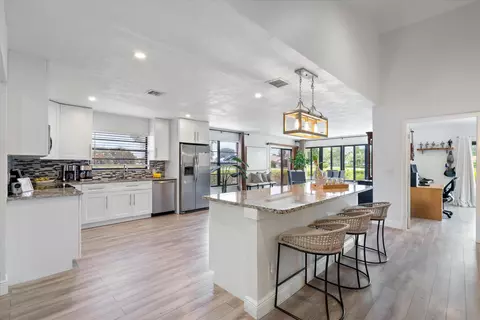 8429 Bonita Isle Dr, Lake Worth, FL 33467
