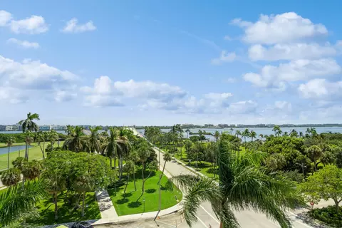 1 N Golfview Rd #702, Lake Worth, FL 33460