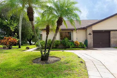 220 Meander Cir, Royal Palm Beach, FL 33411