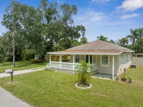 1582 24th Ave, Vero Beach, FL 32960