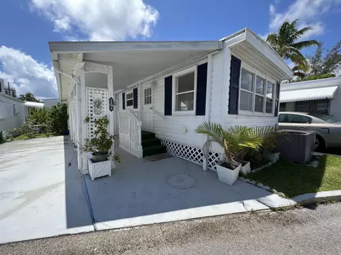 17 Bamboo Dr #B, Briny Breezes, FL 33435