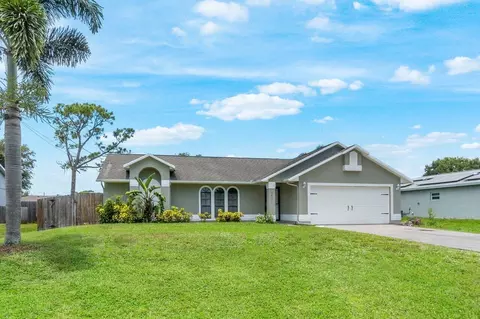 5807 Sunset Blvd, Fort Pierce, FL 34982