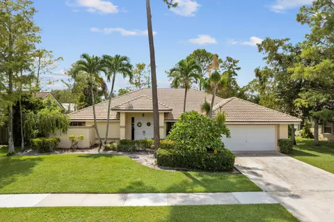 13617 Northumberland Cir, Wellington, FL 33414