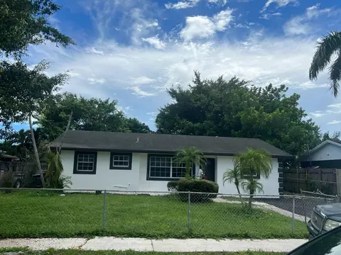 5550 S 35th Ct, Greenacres, FL 33463