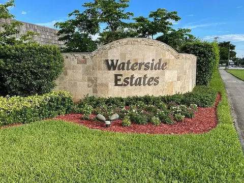 2307 Waterside Dr, Lake Worth, FL 33461