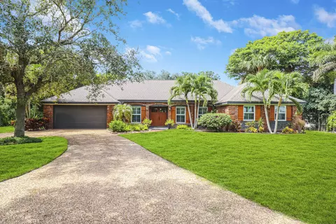 6 Emarita Way, Sewalls Point, FL 34996