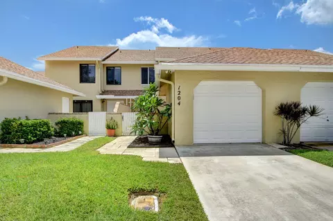 1204 Maplewood Dr, Greenacres, FL 33415