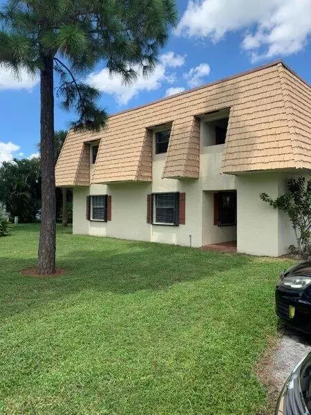 4261 Oak Terrace Dr, Greenacres, FL 33463