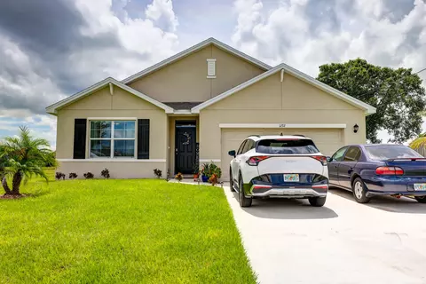 1272 SW Abacus Ave, Port Saint Lucie, FL 34953