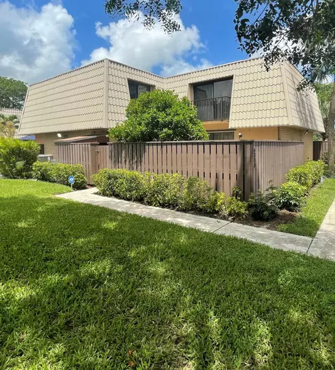 6308 63rd Way, West Palm Beach, FL 33409