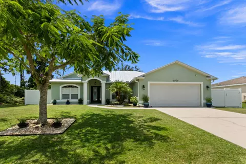 1926 SW Hillman St, Port Saint Lucie, FL 34953