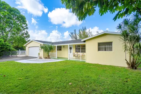 528 N Margaret Ct, West Palm Beach, FL 33413