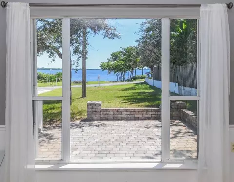 8501 S Indian River Dr S, Fort Pierce, FL 34982
