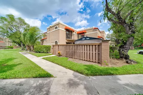 8116 Severn Dr #C, Boca Raton, FL 33433