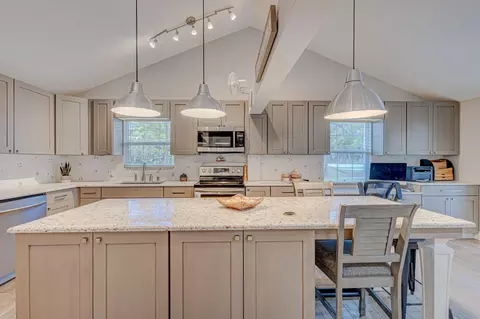 5816 Center St, Jupiter, FL 33458