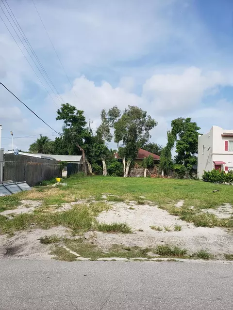 3807 Lambert Ave, West Palm Beach, FL 33405