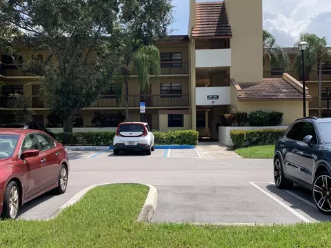 2043 Coral Ridge Dr S #S306, Coral Springs, FL 33071