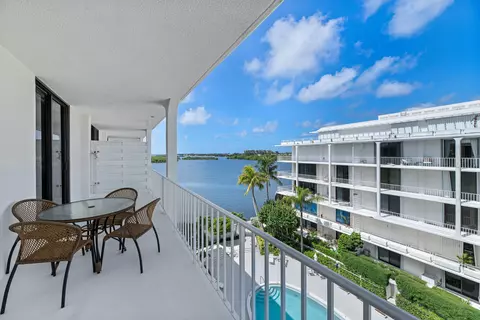 2150 Ibis Isle Rd #PH 4, Palm Beach, FL 33480