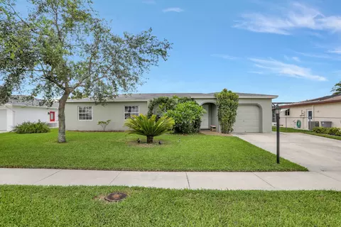 11058 Delta Cir, Boca Raton, FL 33428