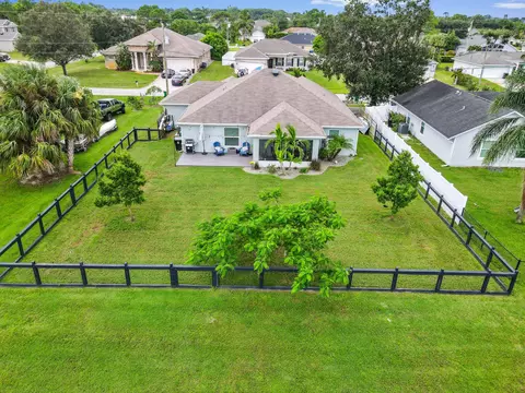 224 SW Ridgecrest Dr, Port Saint Lucie, FL 34953