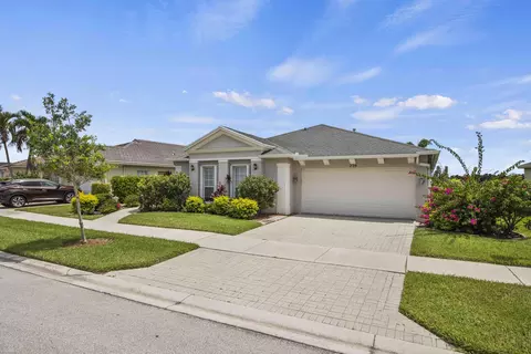 239 SW Lake Forest Way, Port Saint Lucie, FL 34986