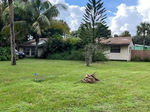 5262 Amy Ln, Fort Pierce, FL 34946