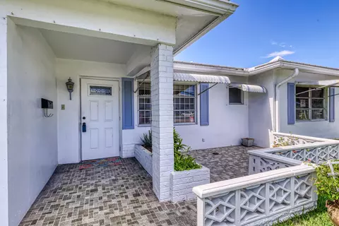 2851 W Golf Blvd, Pompano Beach, FL 33064