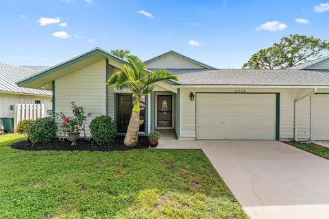 12729 SE Cascades Ct, Hobe Sound, FL 33455
