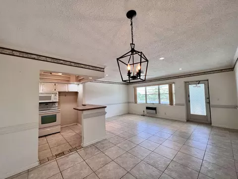 317 Sheffield M, West Palm Beach, FL 33417