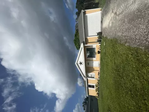 1349 SE Roanoke St, Port Saint Lucie, FL 34952