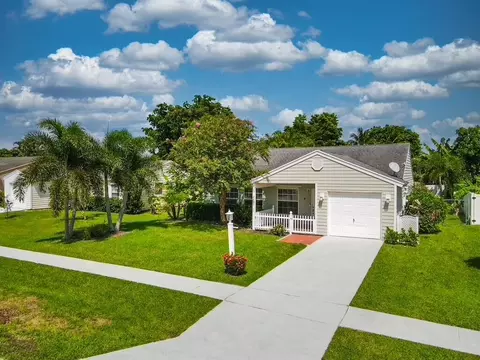 5247 Canal Cir W, Lake Worth, FL 33467