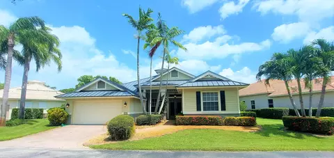 8275 SE Governors Way, Hobe Sound, FL 33455