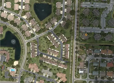 6101 Fairfield Cir #13, Greenacres, FL 33463