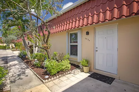 352 Covered Bridge Blvd #A, Lake Worth, FL 33467