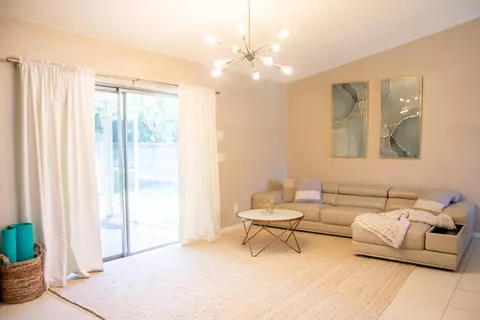 127 Wandering Trl, Jupiter, FL 33458